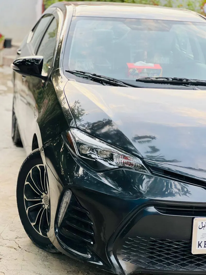 Toyota Corolla 2018 (2)