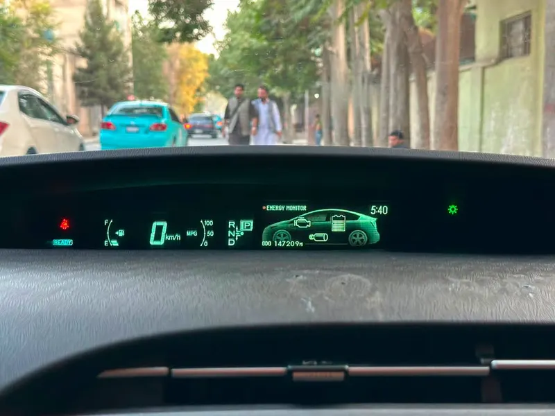 Toyota Prius 2013 (4)