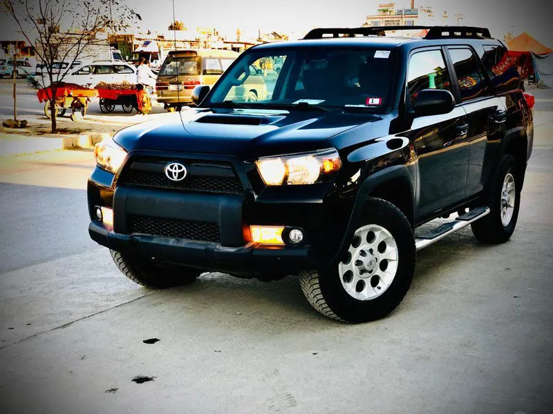 Toyota 4 Runner 2013 (1)