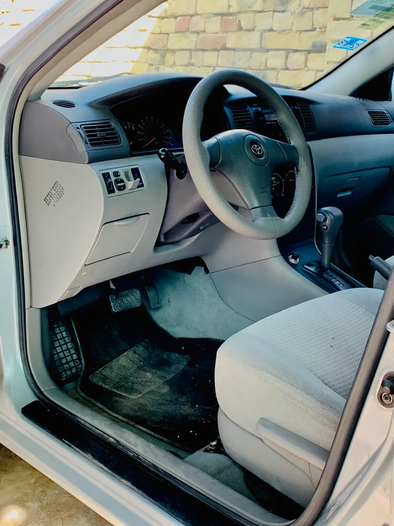 Toyota Corolla CE 2006 (5)