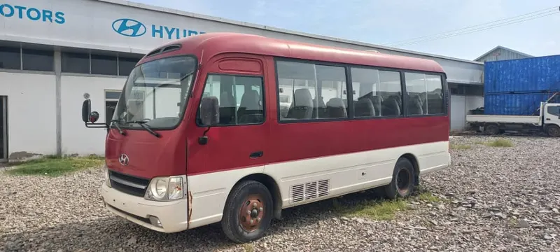 Hyundai County Bus 2012 (3)