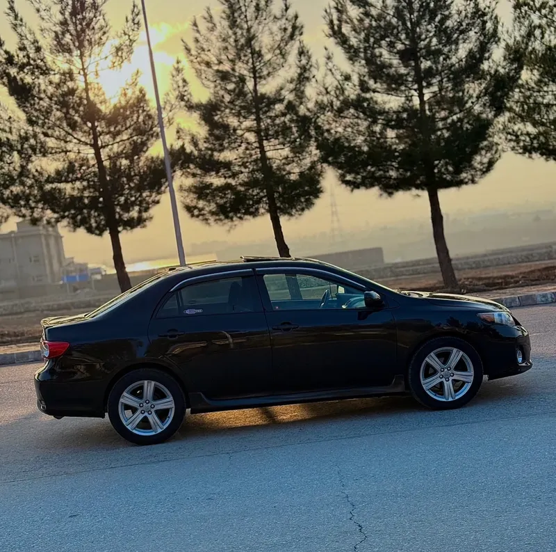 Toyota Corolla 2011 (8)