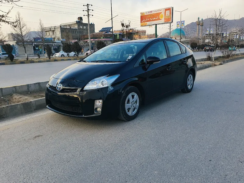 Toyota Prius (2)