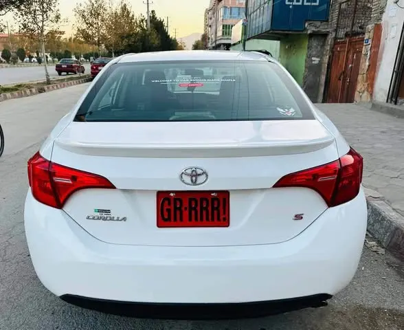 Toyota Corolla 2015 (3)