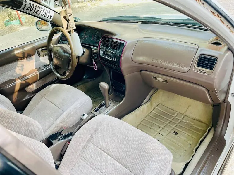 Toyota Corolla 1996 (3)