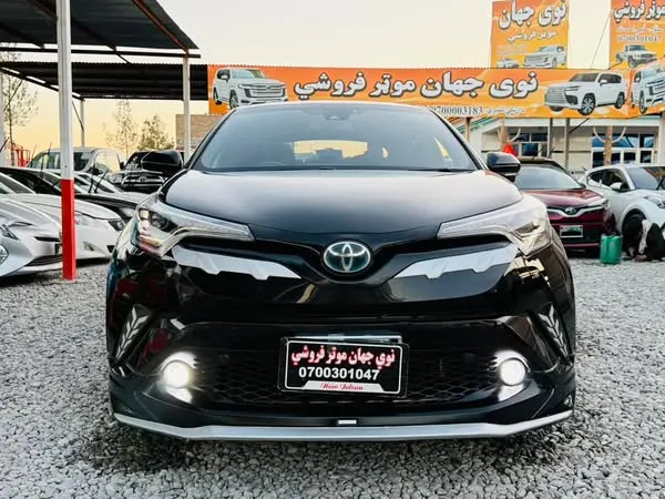 Toyota C-HR Hybrid 2018 (2)