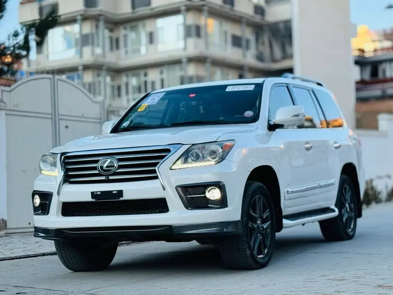 Lexus 570 2009 (2)