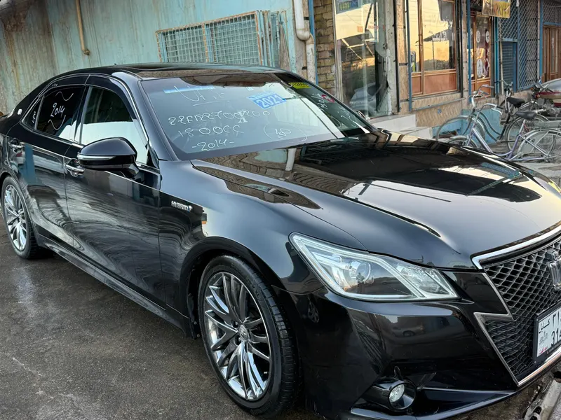 Toyota Crown 2014 (2)