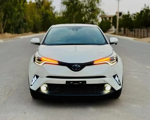 Toyota C-HR Hybrid 2018 (1)