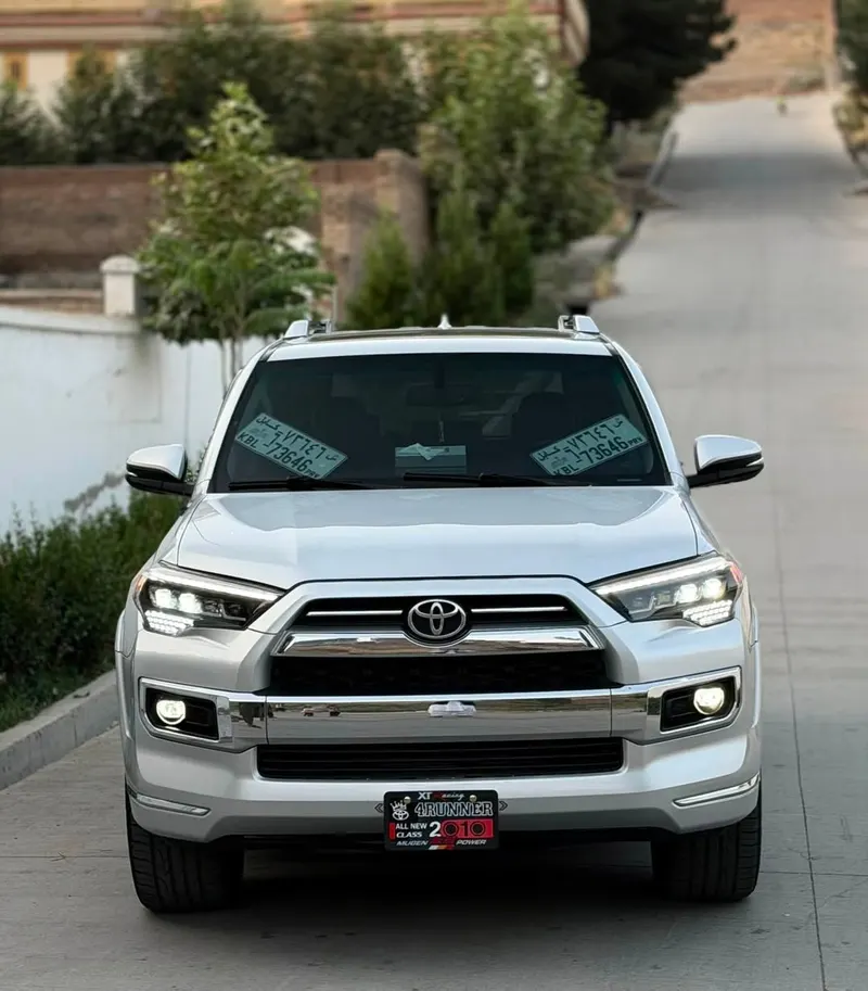 Toyota 4Runner SR5 2010 (2)