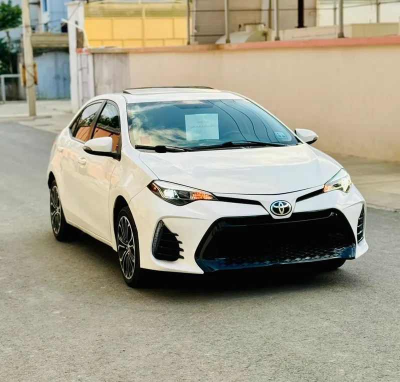 Toyota Corolla Premium 2016 (2)
