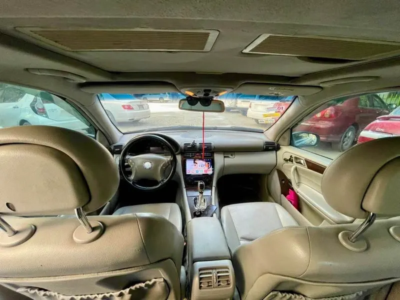 Mercedes-Benz C230 2004 (4)