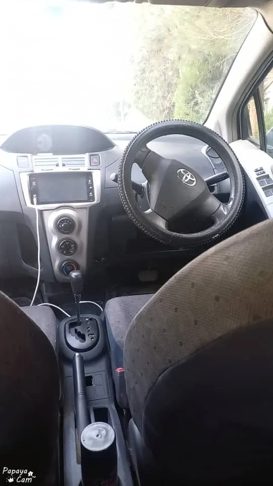 Toyota Vitz 2008 (3)
