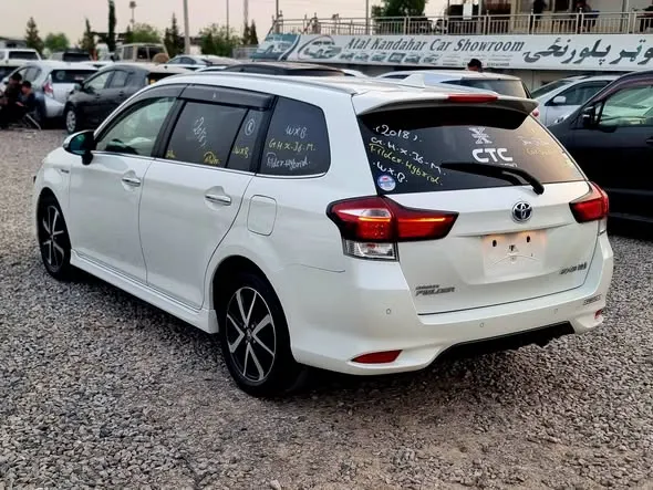 Toyota Fielder 2018 (4)