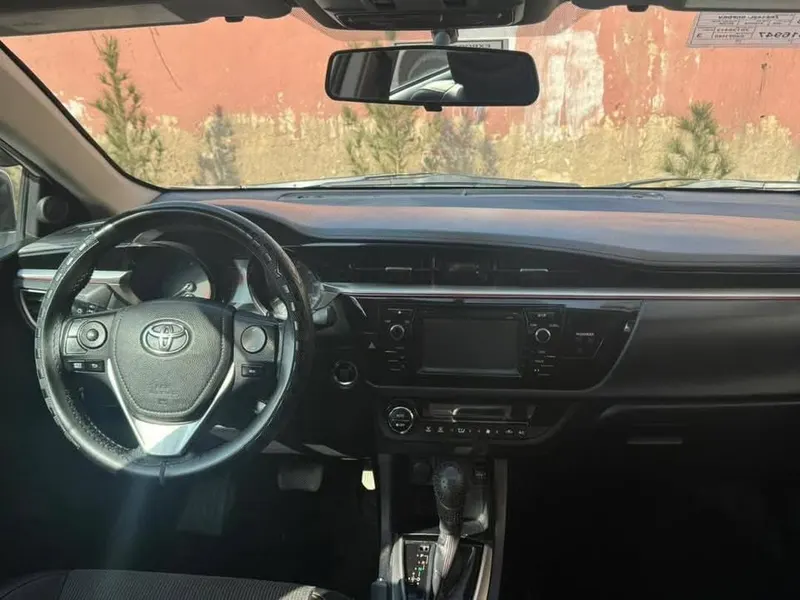 Toyota Corolla 2016 (4)