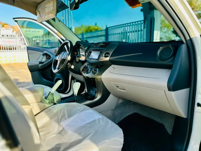 Toyota RAV4 Limited 2012 (4)
