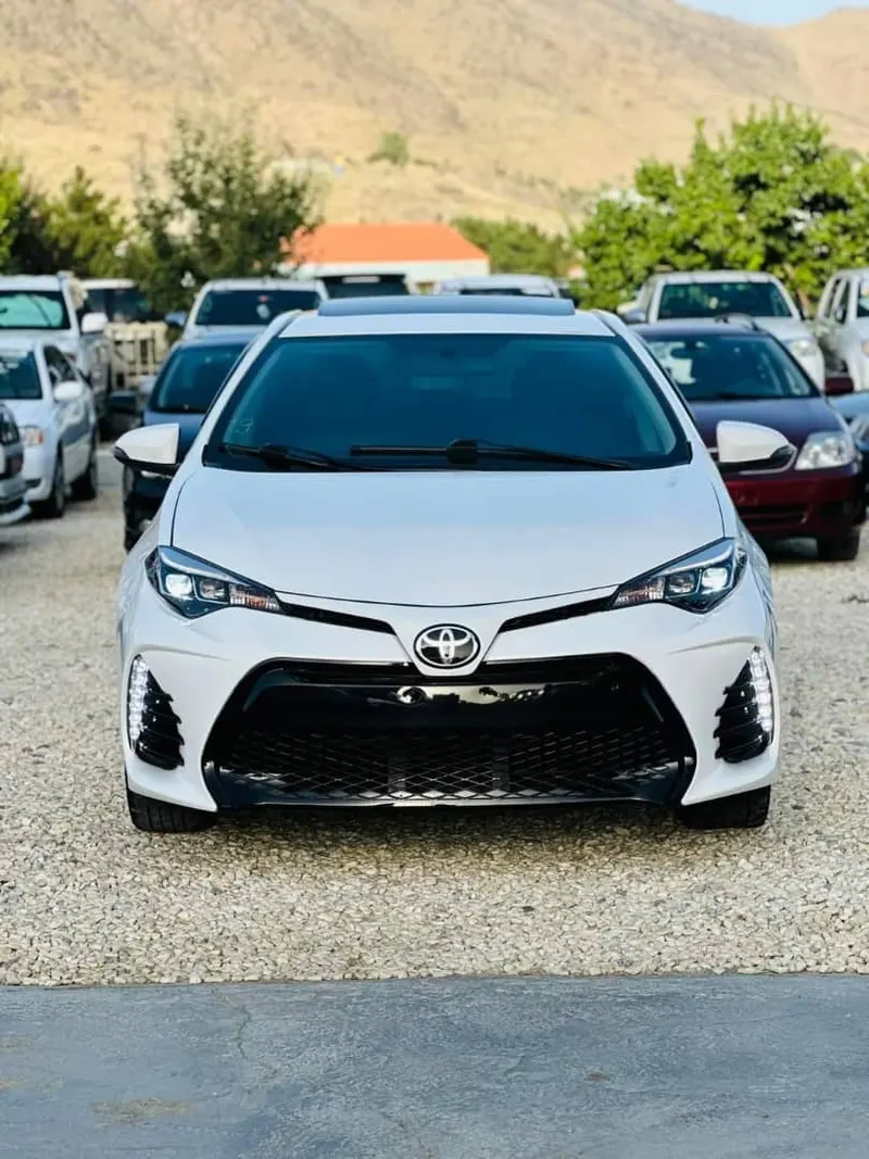 Toyota corolla 2016 (1)