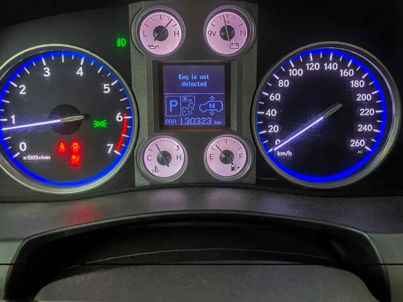 لکسس LX570 2011 (5)