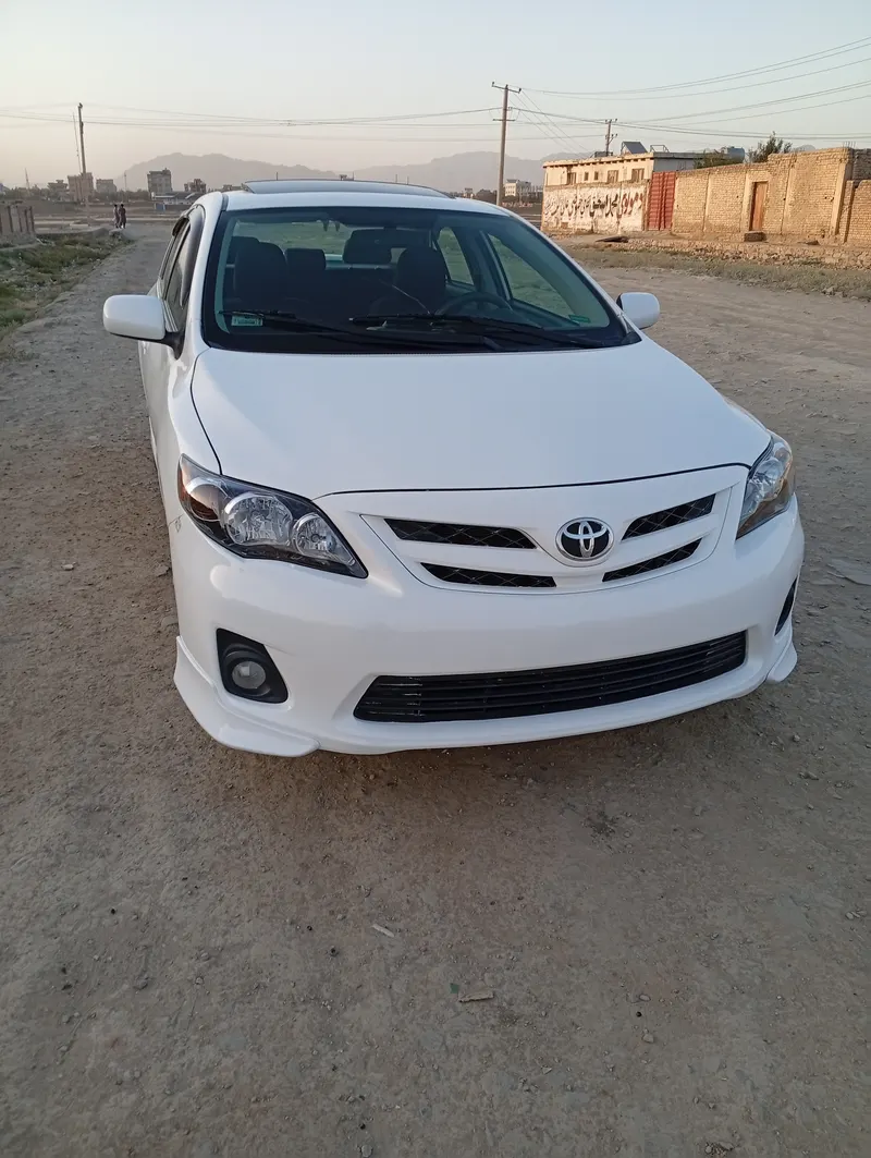 Toyota corolla S 2012 (1)