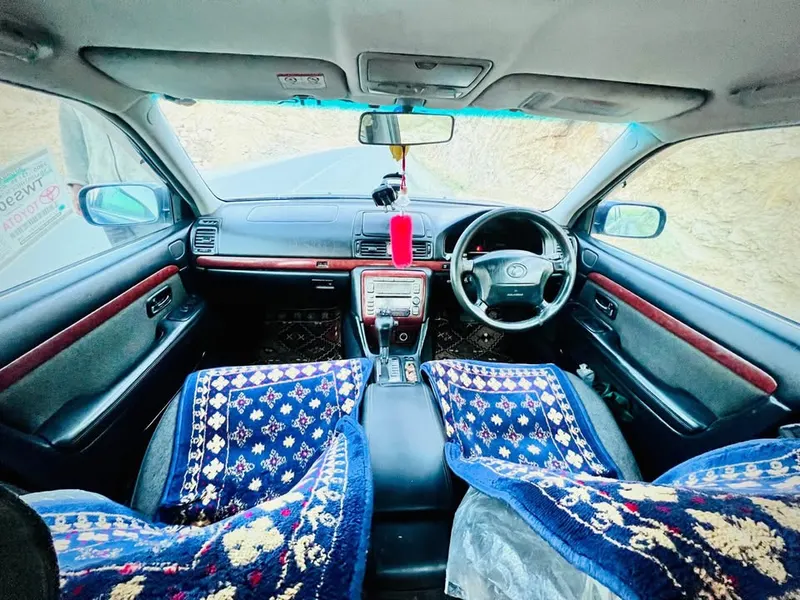 Toyota Progres 2002 (4)