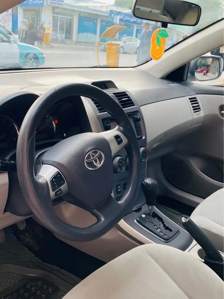 Toyota Corolla LE 2011 (3)
