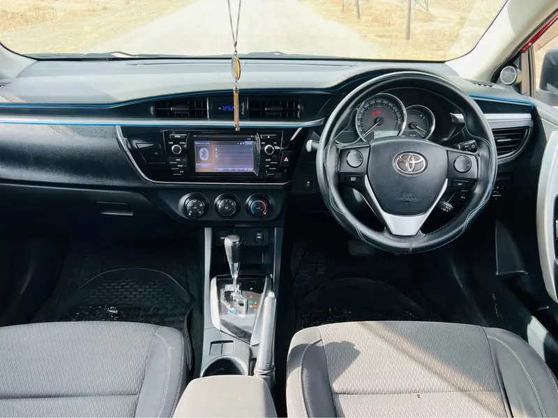 Toyota Corolla 2015 (4)