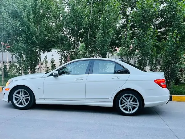 Mercedes-Benz (2)