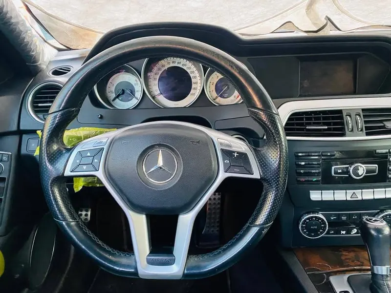 Mercedes-Benz C250 2013 (4)