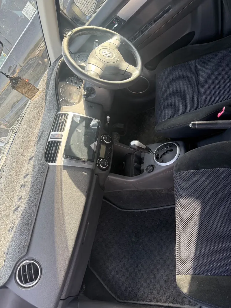 Suzuki Swift RS 2010 (5)