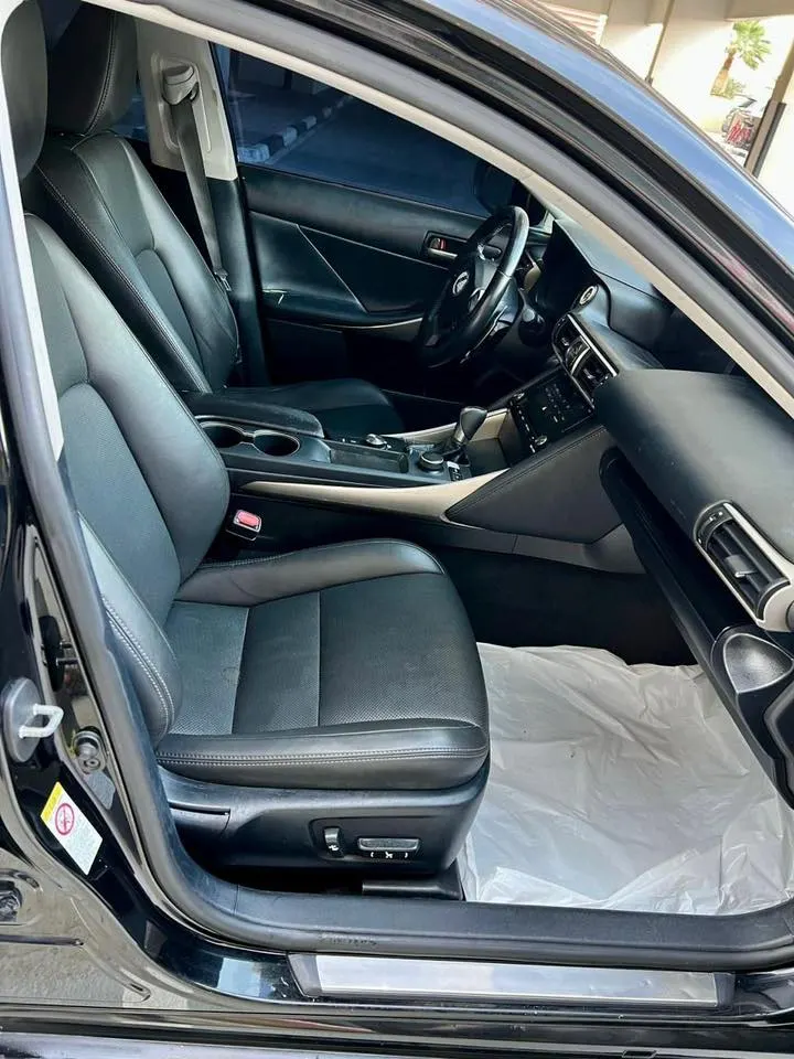 Lexus 2017 (4)