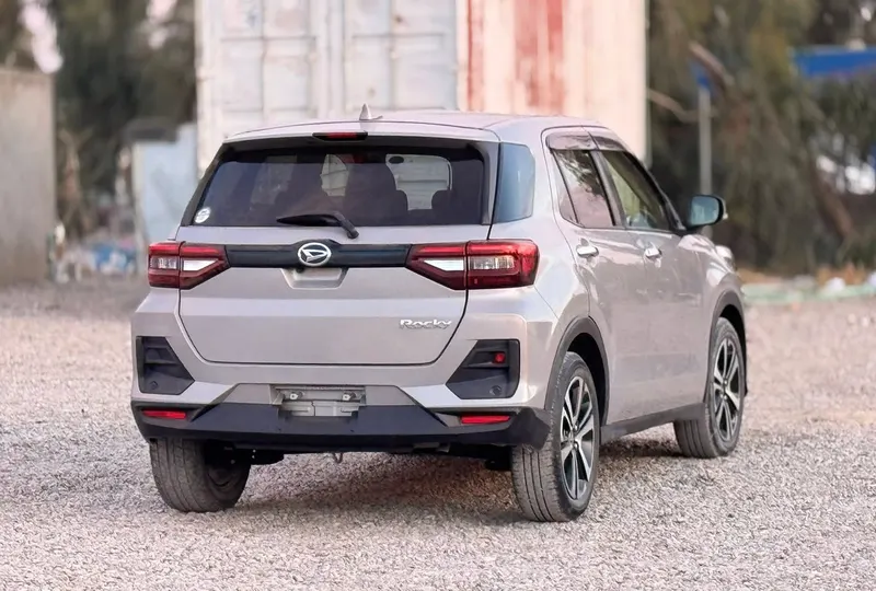 Daihatsu Rocky 2022 (2)