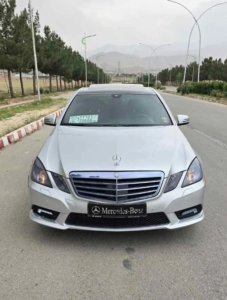Mercedes-Benz 2011 (1)