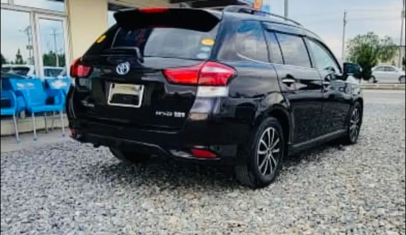 Toyota Fielder 2016 (5)