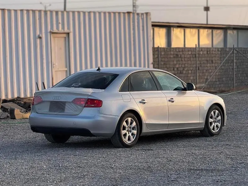 Audi A4 2008 (3)