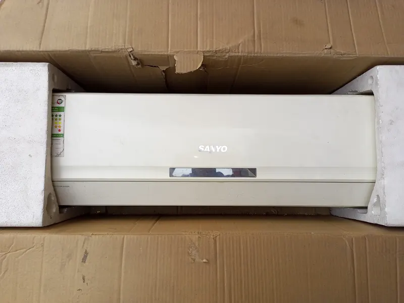 Sanyo AC (1)