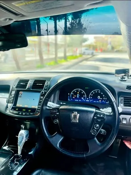 Toyota Crown 2009 (4)
