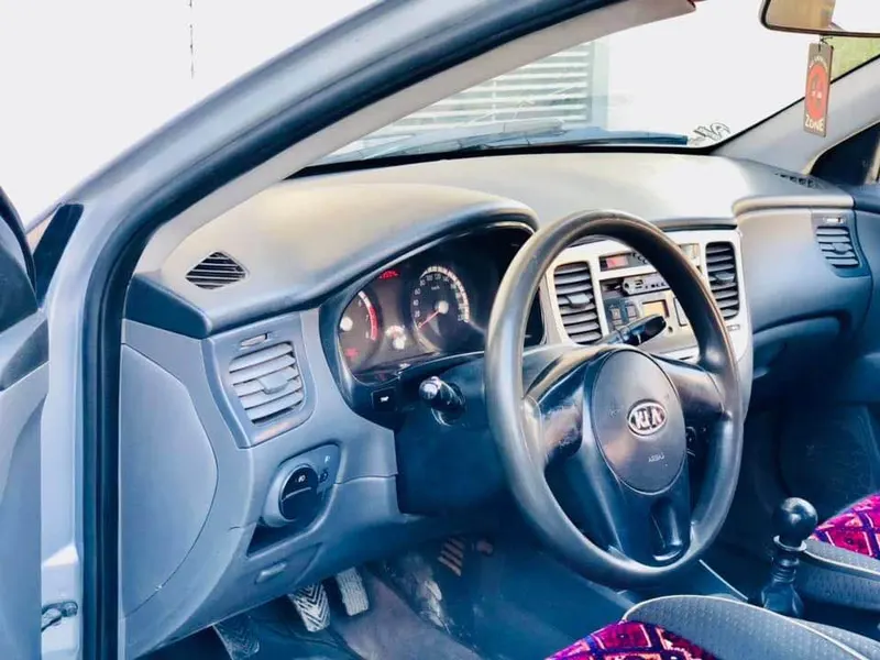 Toyota Corolla 2010 (4)