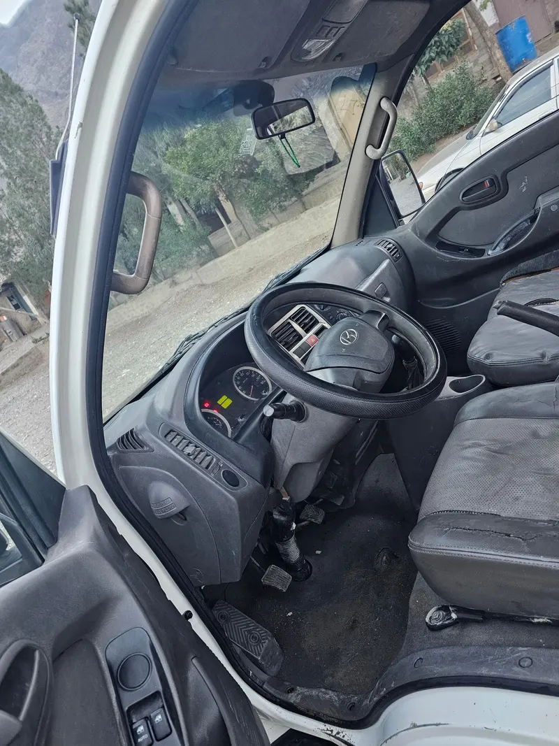 Hyundai Refrigerated Truck (5)