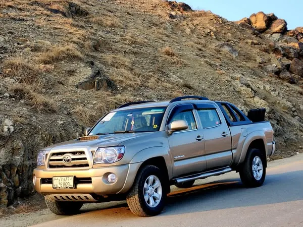 Toyota Hilux 2005 (1)