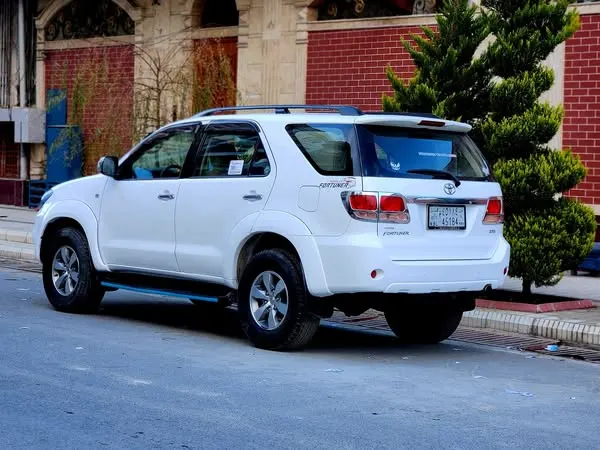 Toyota Fortuner 2007 (3)