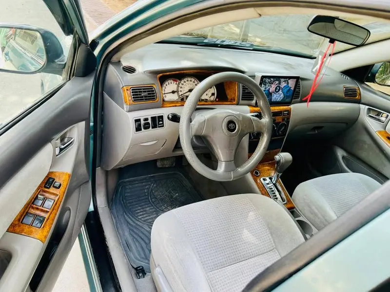 Toyota Corolla 2005 (4)