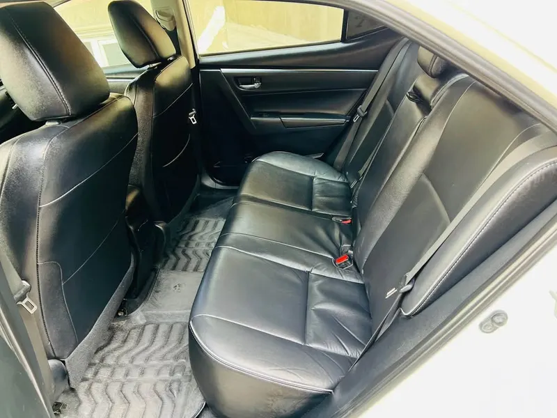 Toyota Corolla 2015 (4)