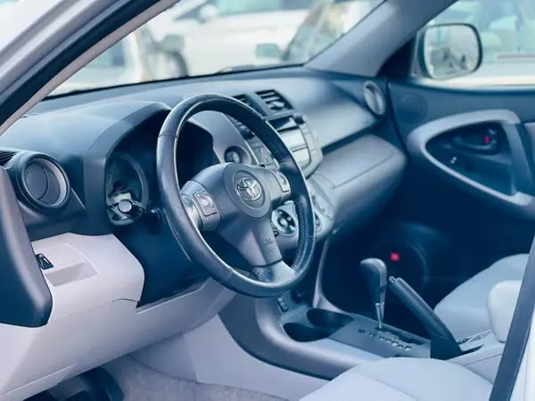 Toyota RAV4 2008 (4)