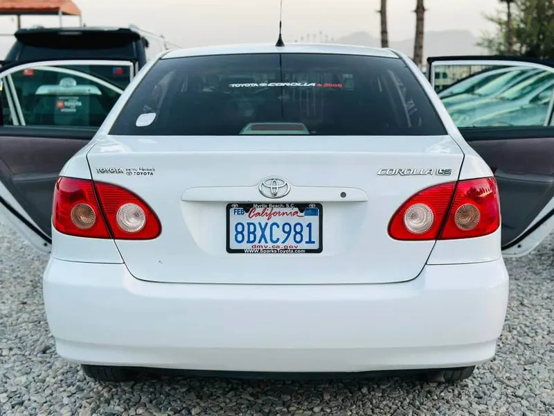 Toyota Corolla 2005 (2)
