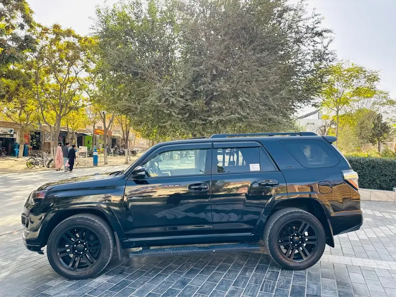 تویوتا 4Runner 2012 (2)