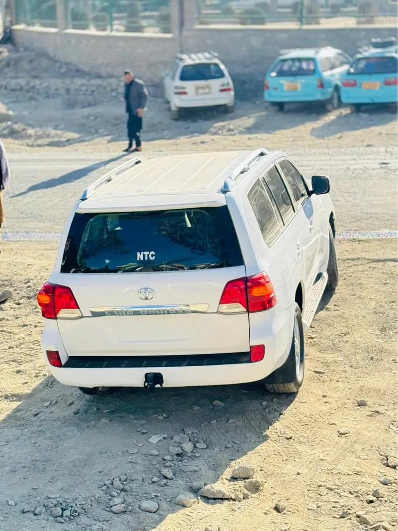 Toyota Land Cruiser 2014 (2)