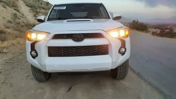 تویوتا 4Runner 2017 (1)