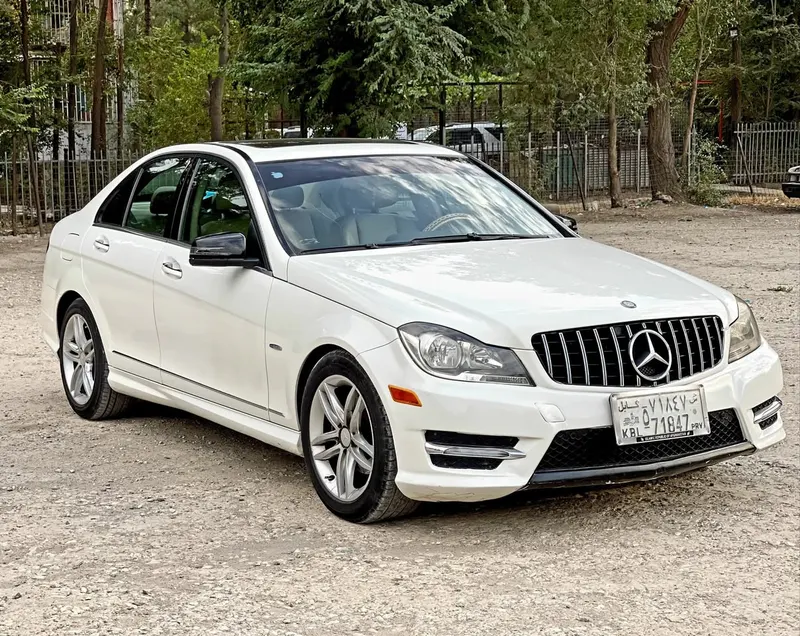 Mercedes-Benz 2012 (2)