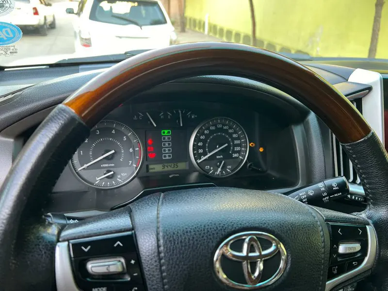 Toyota Land Cruiser 2008 (4)