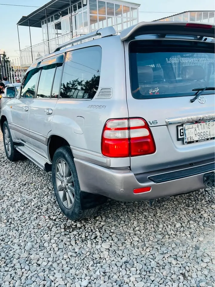 Toyota Land Cruiser 2004 (3)